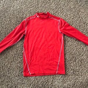 UNDER ARMOUR tight fit long sleeve shirt